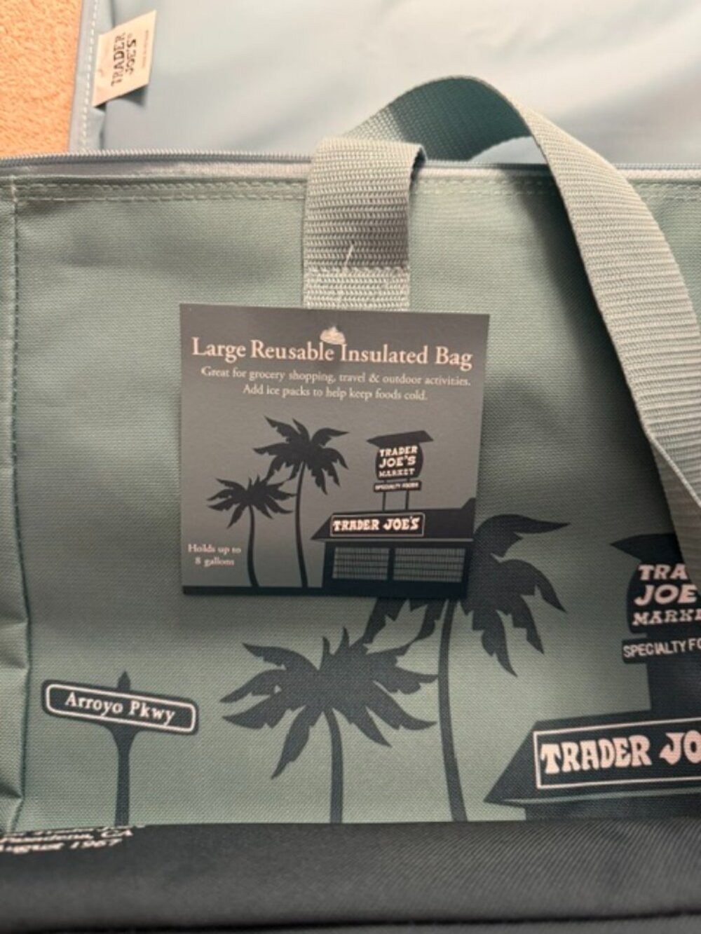 Trader Joe’s Arroyo Pkwy Large Reusable Insulated Grocery Cooler Bag 8 Gallon
